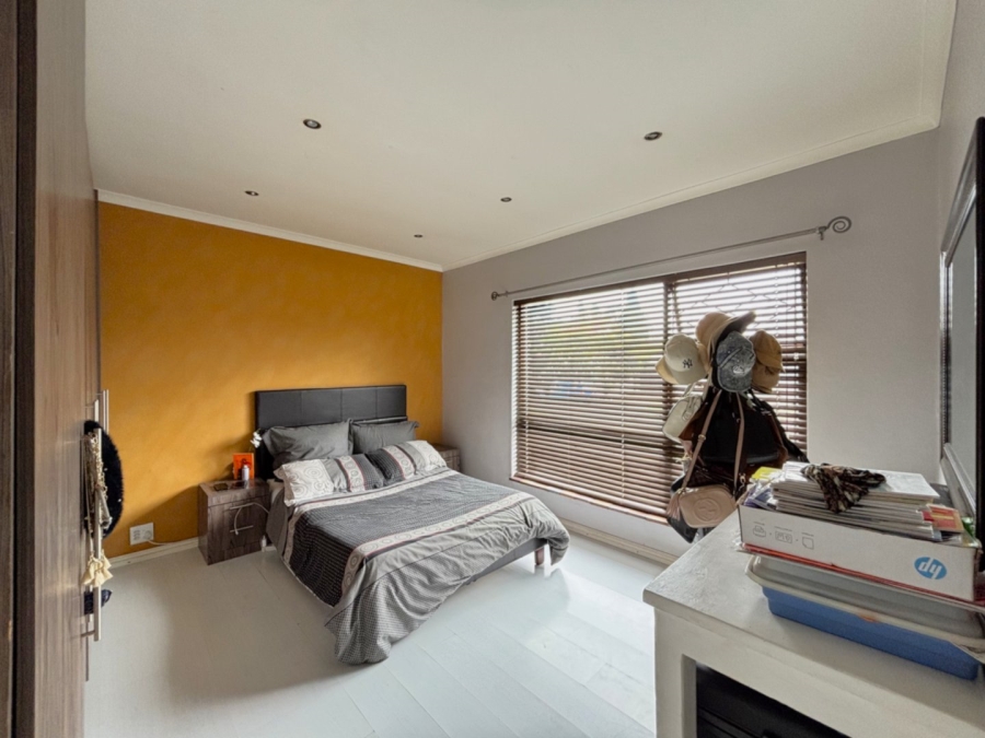 4 Bedroom Property for Sale in Wynberg Western Cape